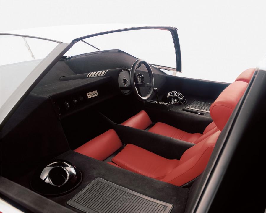 Интерьер Ferrari 512 S Modulo Concept (0864) 1970 года  (фото 2 из 48)